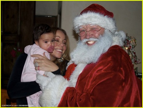  Mariah Carey: Monroe & Moroccoan's First Christmas!