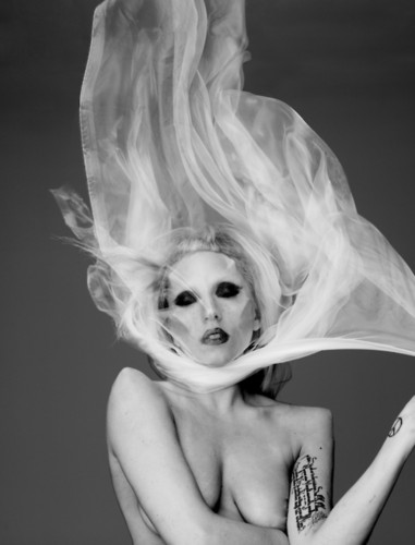  New Outtake from Mariano Vivanco photoshoot