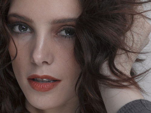 New outtakes of Ashley Greene for Glamour UK
