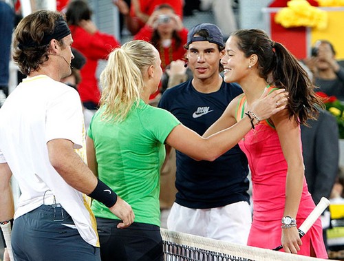 Rafa Nadal: Carlos, which girl  do you like more?