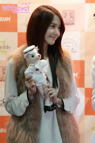  Yoona @ Seoul Doll Fair
