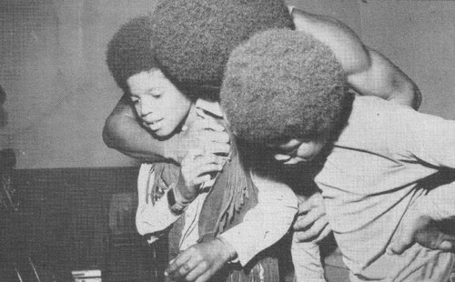  marlon,jackie,and michael A brother's love