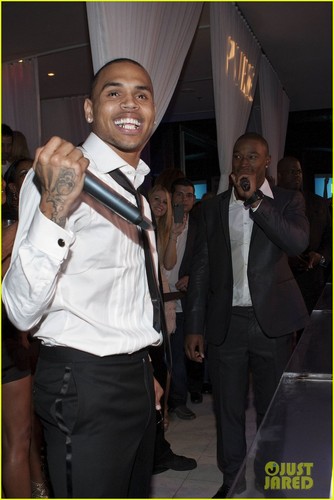  Chris Brown: Pure Nightclub for New Year's Eve!