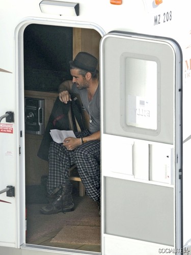 Colin Farrell Outside His Trailer On The Set Of ‘Seven Psychopaths’