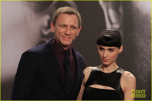  Daniel Craig & Rooney Mara Premiere 'Dragon Tattoo' in Berlin
