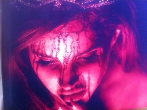  مزید bloody pics from Lana Del Rey’s Q cover shoot
