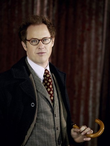  New Cast Promotional mga litrato - Raphael Sbarge