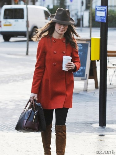  Pippa Middleton’s ロンドン Look: 愛 It または Hate It?