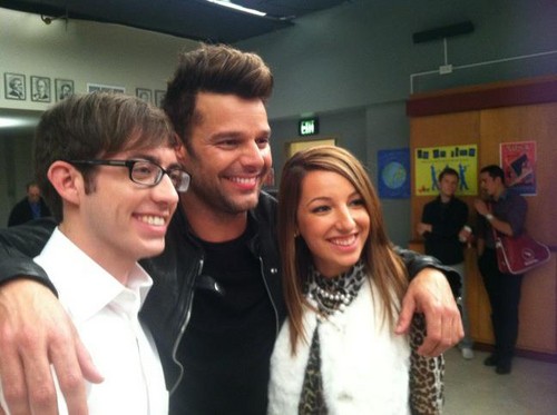  Ricky Martin on Glee set