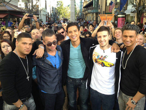  Ronnie,The Situation,Vinny,Pauly D with Mario Lopez