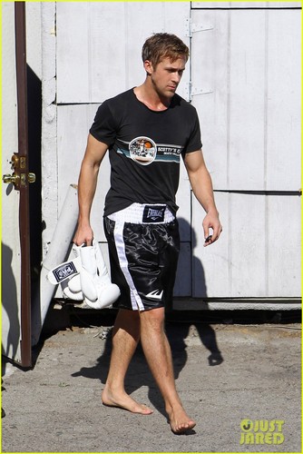  Ryan Gosling: Barefoot ボクサー