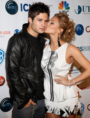  12.03.09 - JHRTS 7th Annual Young Hollywood Holiday Party