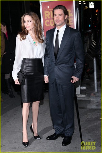  Angelina Jolie & Brad Pitt: Film Critics Awards Pair!