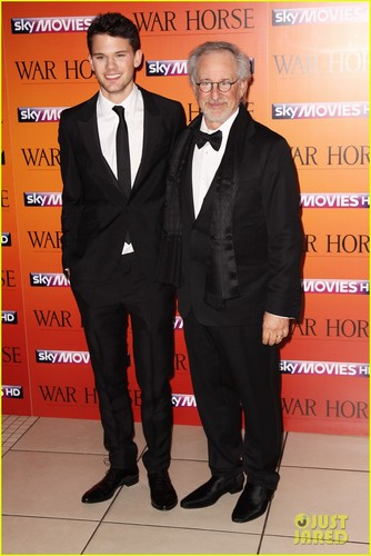  Jeremy Irvine & Tom Hiddleston: 'War Horse' UK Premiere!