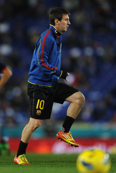 Lionel Messi Warms Up