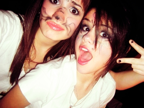  Selena&Demi;