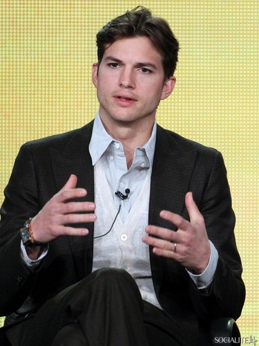  Ashton Kutcher At The 2012 Televisione Critics Association Press Tour