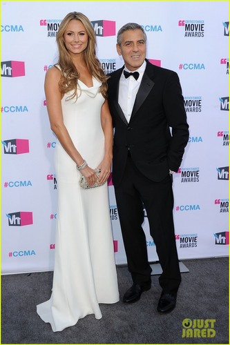  George Clooney & Stacy Keibler - Critics' Choice Awards 2012