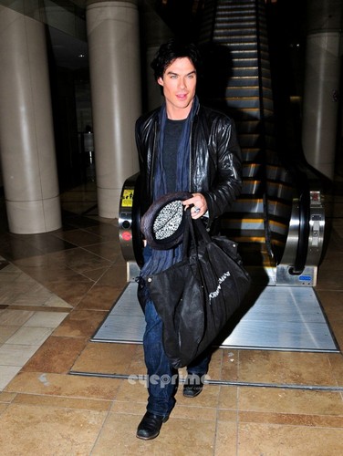  Ian arriving at LAX airpot (10.01.2012)