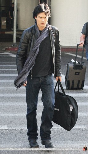 Ian arriving at LAX airpot (10.01.2012)