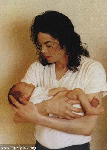  Michael Jackson with his Baby Prince