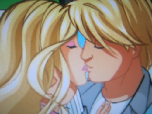  Romantic kiss...