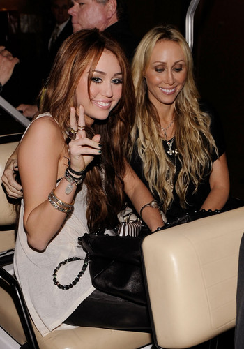  miley with mom