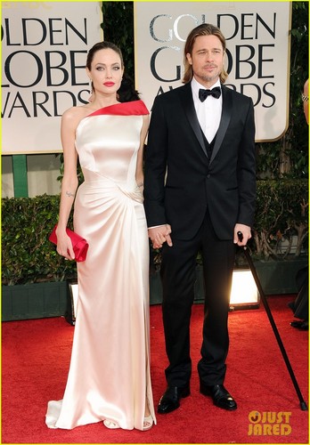  Angelina Jolie: Golden Globes with Brad Pitt!