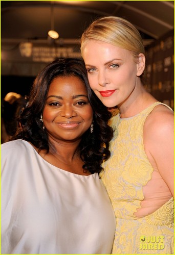  Charlize Theron: BAFTA thee with Octavia Spencer!