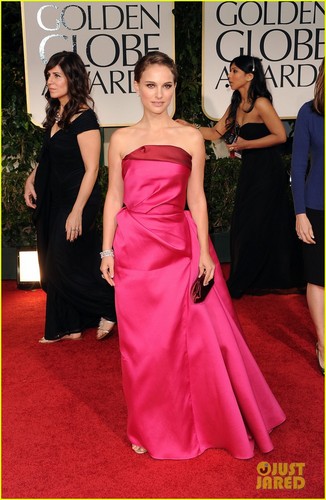  Natalie Portman - Golden Globes 2012 Red Carpet