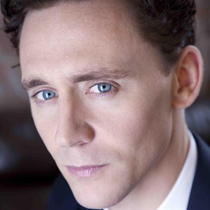  Tom Hiddleston eyes