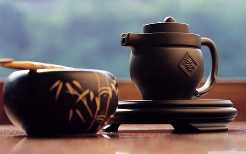  Brown Teapot দেওয়ালপত্র