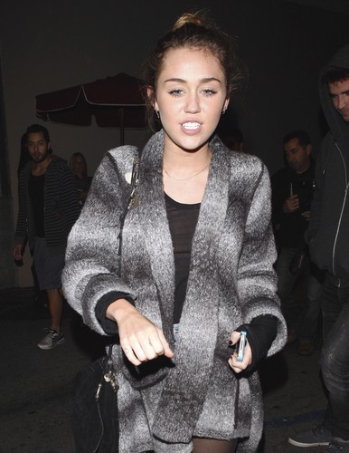  Miley -At Casa Vega restaurant in Sherman Oaks [18th January]