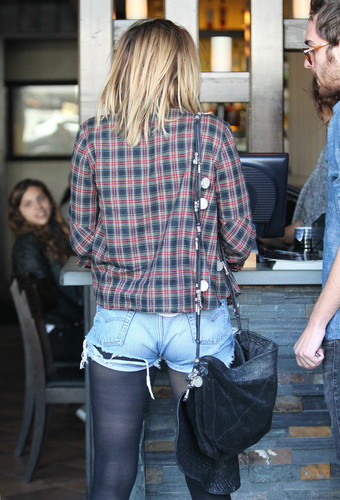  Miley ~ At Wokcano restaurant in West Hollywood [20th January]