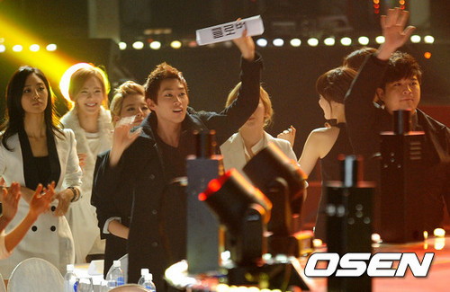 SNSD @ 21th Seoul Music Awards Performance