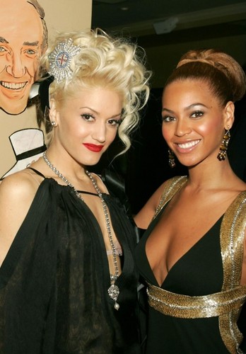  Beyonce & Gwen Stefani
