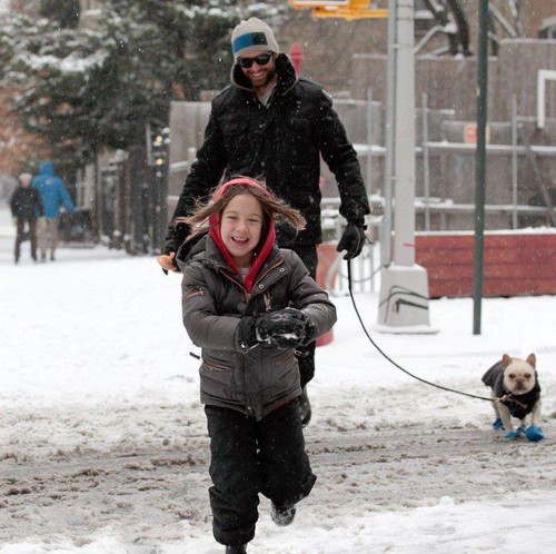Hugh Jackman & Ava: Snowy Morning In NYC