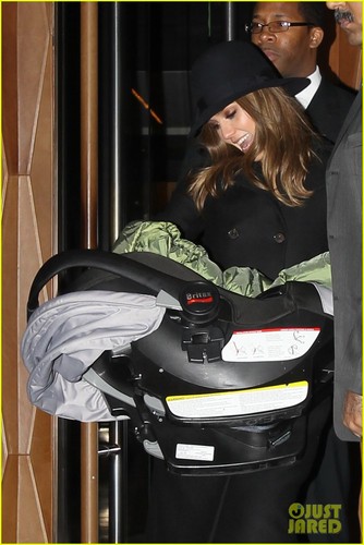  Jessica Alba Talks Selling Baby 照片