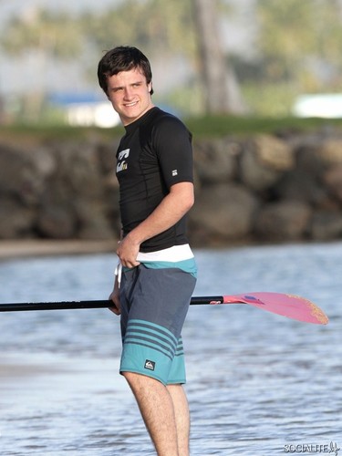  Josh Hutcherson Paddleboards in Hawaii