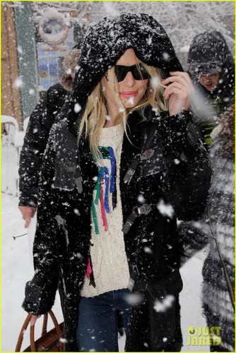  Kate Bosworth & Michael Polish: Snowy Sundance Stroll!