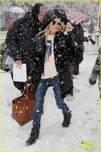  Kate Bosworth & Michael Polish: Snowy Sundance Stroll!