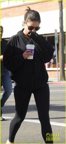  Mila Kunis: Coffee শিম Break