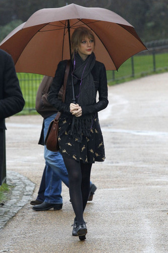  Taylor تیز رو, سوئفٹ Visits Hyde Park in London