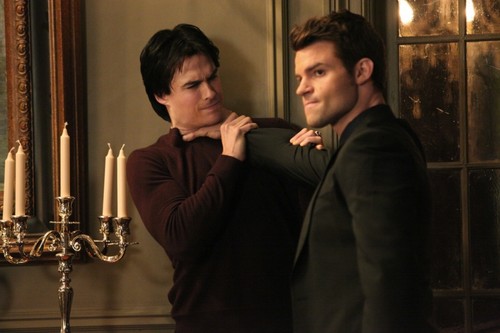  Vampire Diaries #3.13 “Bringing Out The Dead” 图片