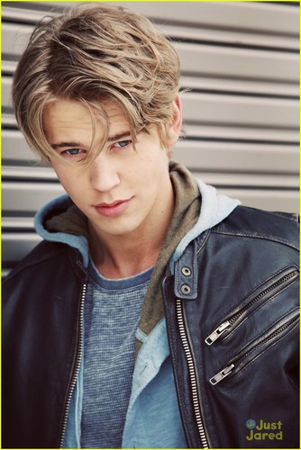  Austin Butler: 'Sometimes The Best Dates Are Spontaneous Adventures'