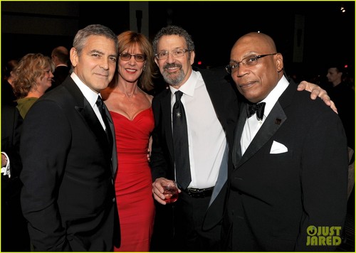  George Clooney: DGA Awards with Shailene Woodley!