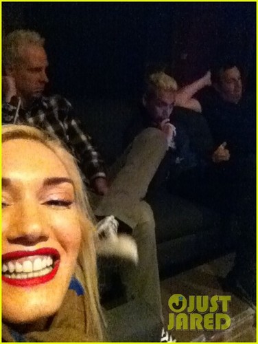  Gwen Stefani: 'Back In The Studio' with No Doubt!