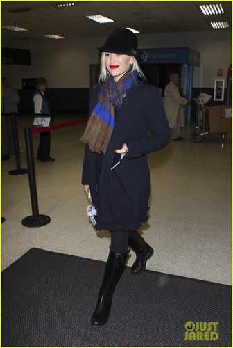  Gwen Stefani: 'Back In The Studio' with No Doubt!