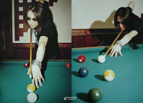  Hyde playing pool