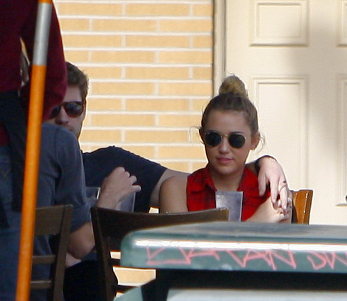  Miley Cyrus ~ Out to lunch in Los Angeles [29th January]